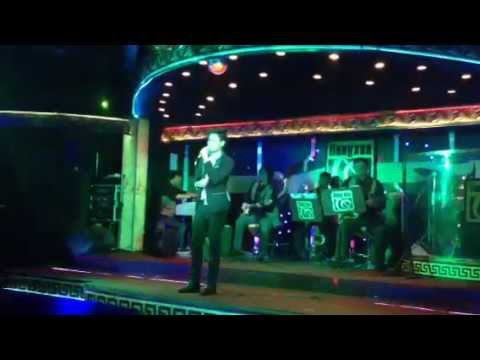 Áo Em Chưa Mặc Một Lần live tại Phòng Trà Tiếng Xưa - YouTube