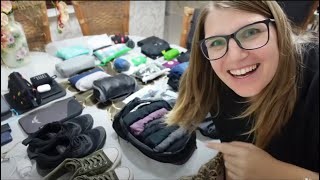 How to pack a carry-on for international flights ✈️ Handluggage only | Minimalist travel hacks