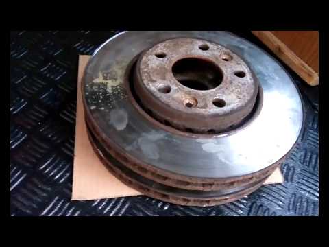 Замена передних тормозных дисков и колодок Ренo сценик3/replacing front brake discs and brake pads