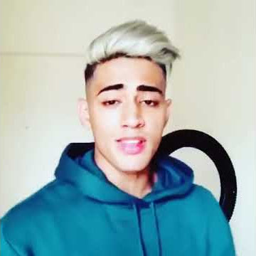 Sidhi Sadhi shakal bana ke mujhse kehti yaha se chale jaao..!!!