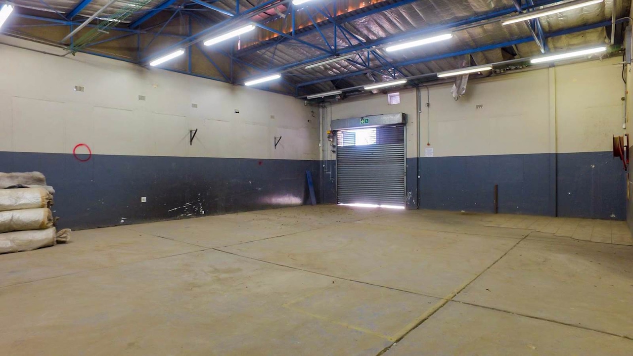 1000 m² Industrial space for sale in Www.Privateproperty.Co.Za