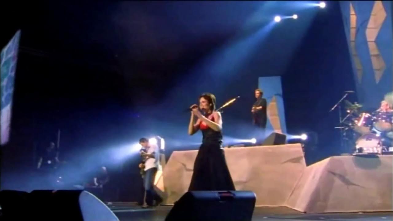 The Cranberries Dreams (HD Live) Live in Paris France YouTube