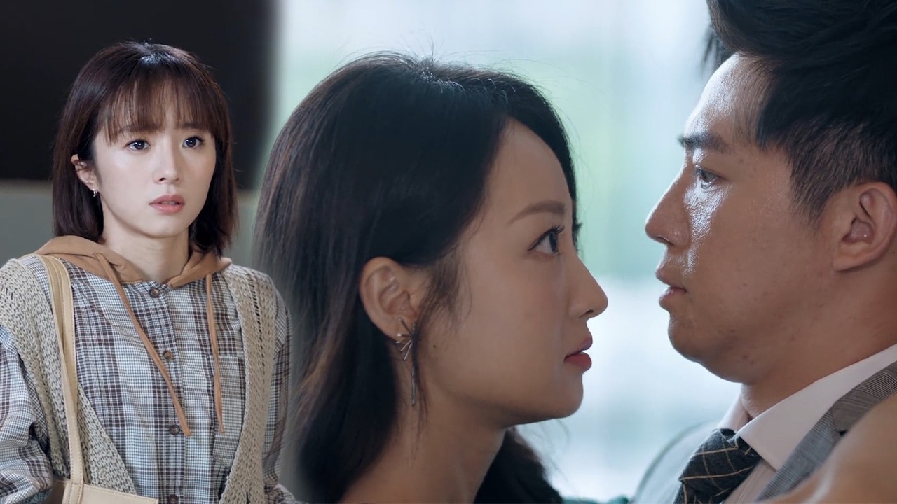 Посетив выставку с парнем, она застала его обнимающим другую женщину