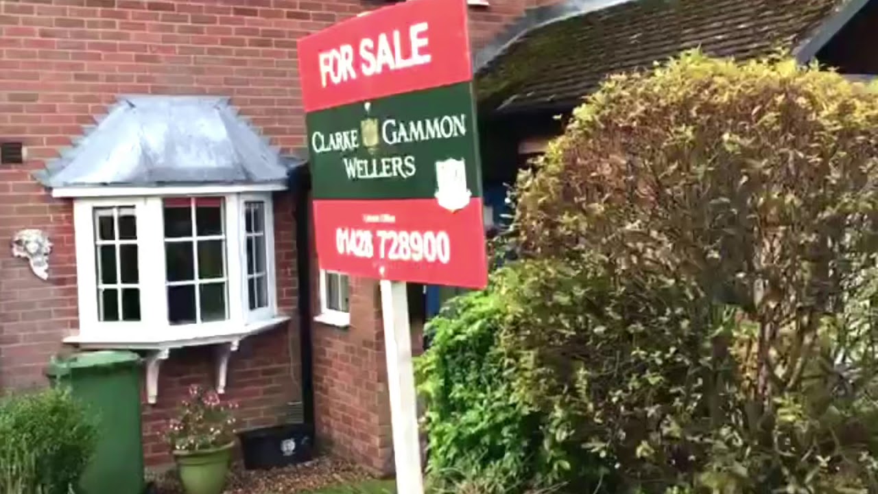Chalcraft Close, Liphook YouTube