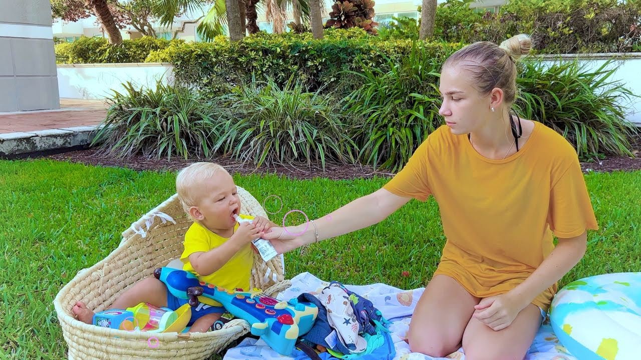 Maggie and baby brother in the POOL new best stories for kids