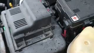 Chevy Equinox  & Pontiac Torrent 2005 - 2009 Battery Locations and how to Jump Start .. Older Style