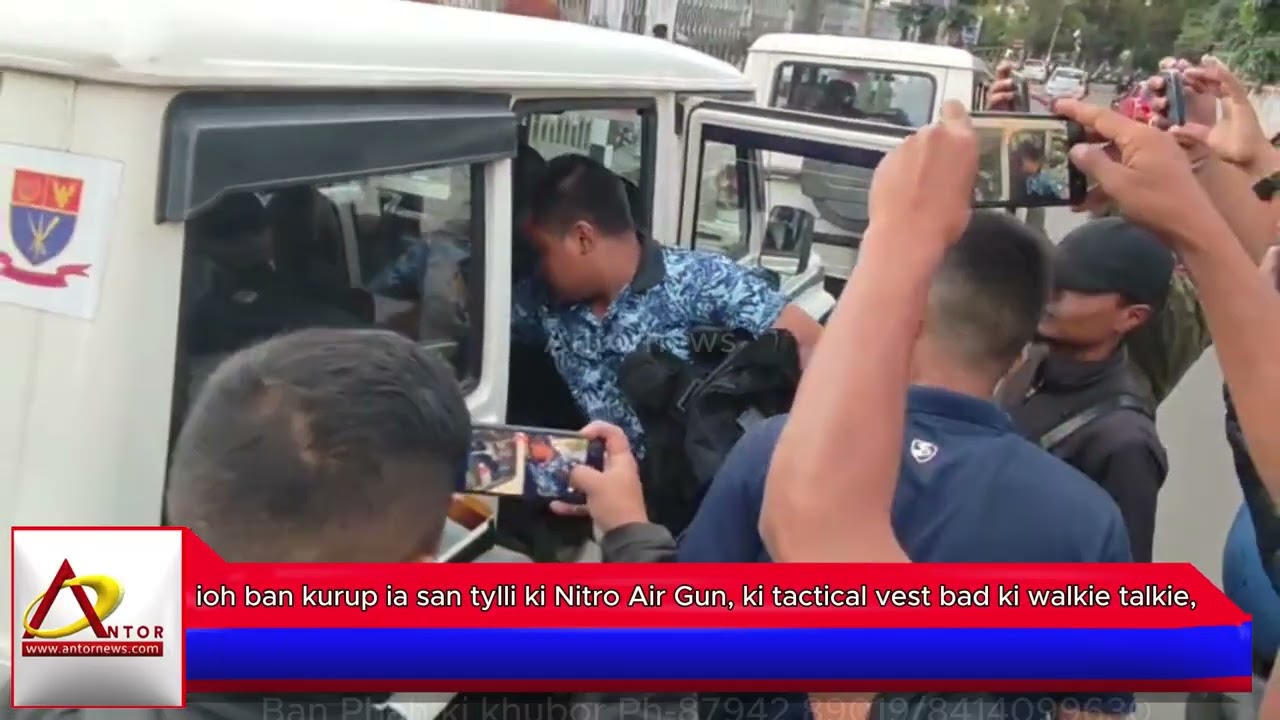 Ioh  kurup 5 tylli ki Nitro Air Gun, tactical vest bad ki walkie talkie,