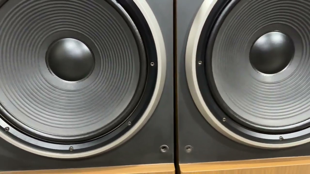 3/11 Siêu phẩm loa bãi Nhật YAMAHA NS-9595 bát 40 ae lh : 0936404639