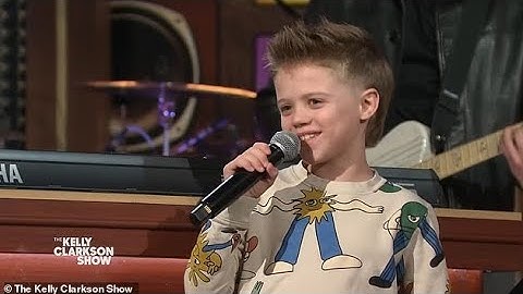 Kelly Clarkson's Son Remy Goes Viral with Sinatra Cover!