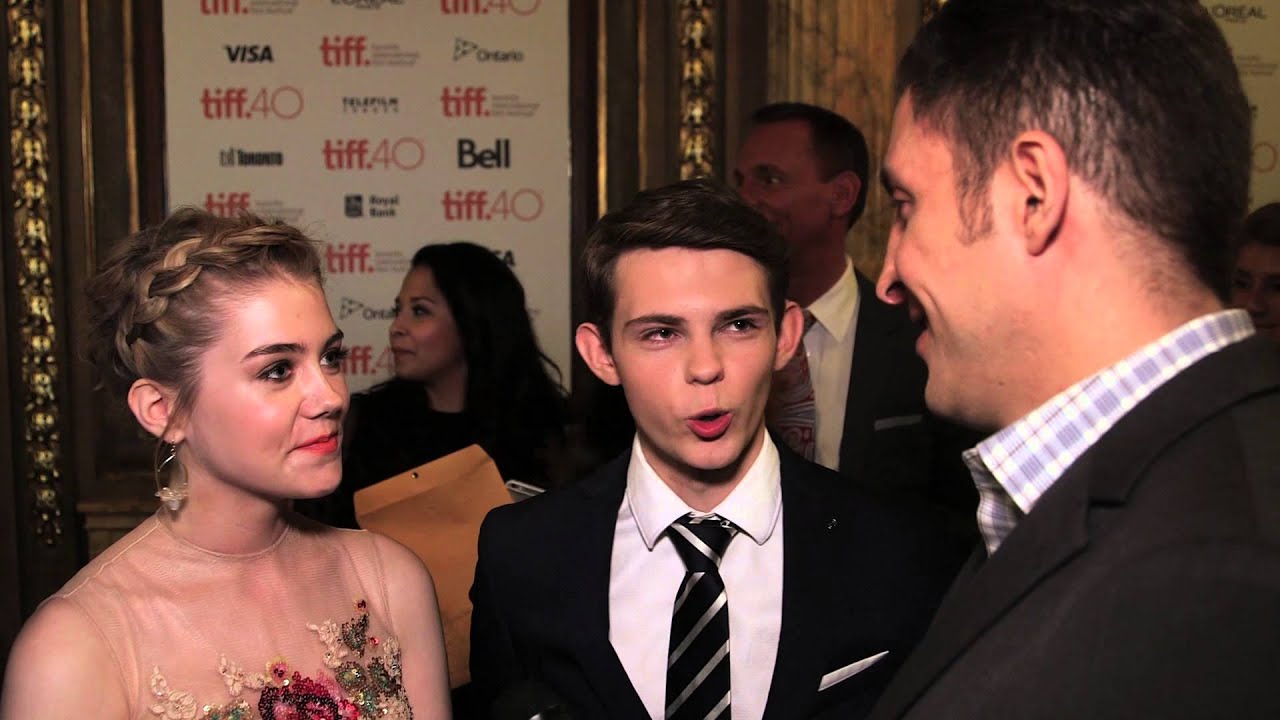 Gatlin Green And Robbie Kay At The Heroes Reborn Tiff Red