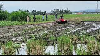 Traktor Perahu Melesat Bagaikan Perahu Jett Tempur Menjual Jenis Traktor Perahu dan Traktor Roda 4