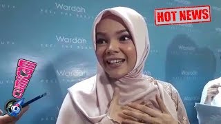 Hot News! Dewi Sandra Tengah Jatuh Cinta Pada Al-Quran - Cumicam 18 Februari 2019