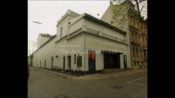 ENTERTAINMENT DAILY: ENT2 - TOM WAITS