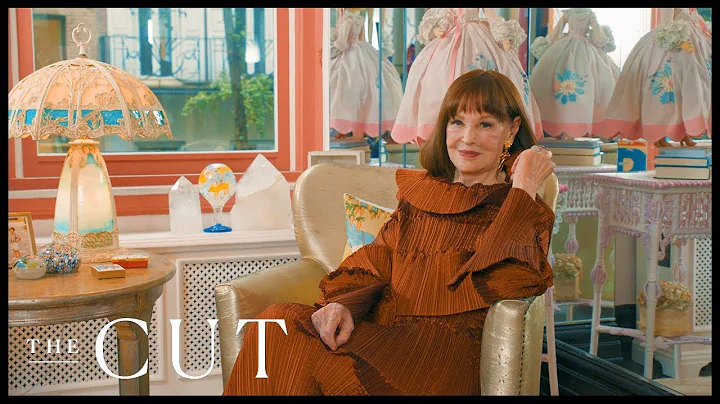 Gloria Vanderbilt Let Us Visit Her Upper East Side...
