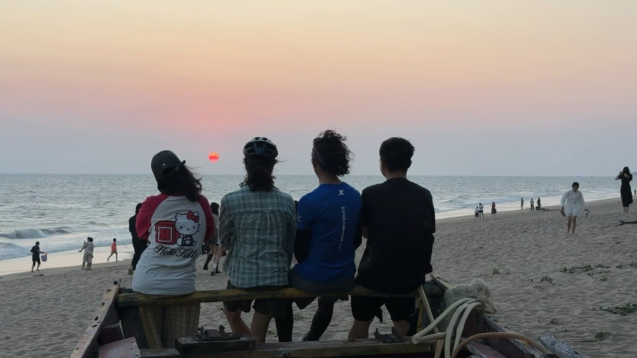 当你不回家过年选择骑自行车环海南岛骑行，你就会得到一个难忘的春节！一群能记住一辈子的朋友