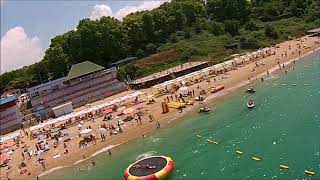 Пляж в Учкуевке в Севастополе в Крыму 23 июля 2018. Видео снято туристом из Сочи.