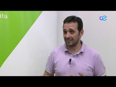 VOX no entiende por qué en Correos se ha optado por el árabe además del inglés