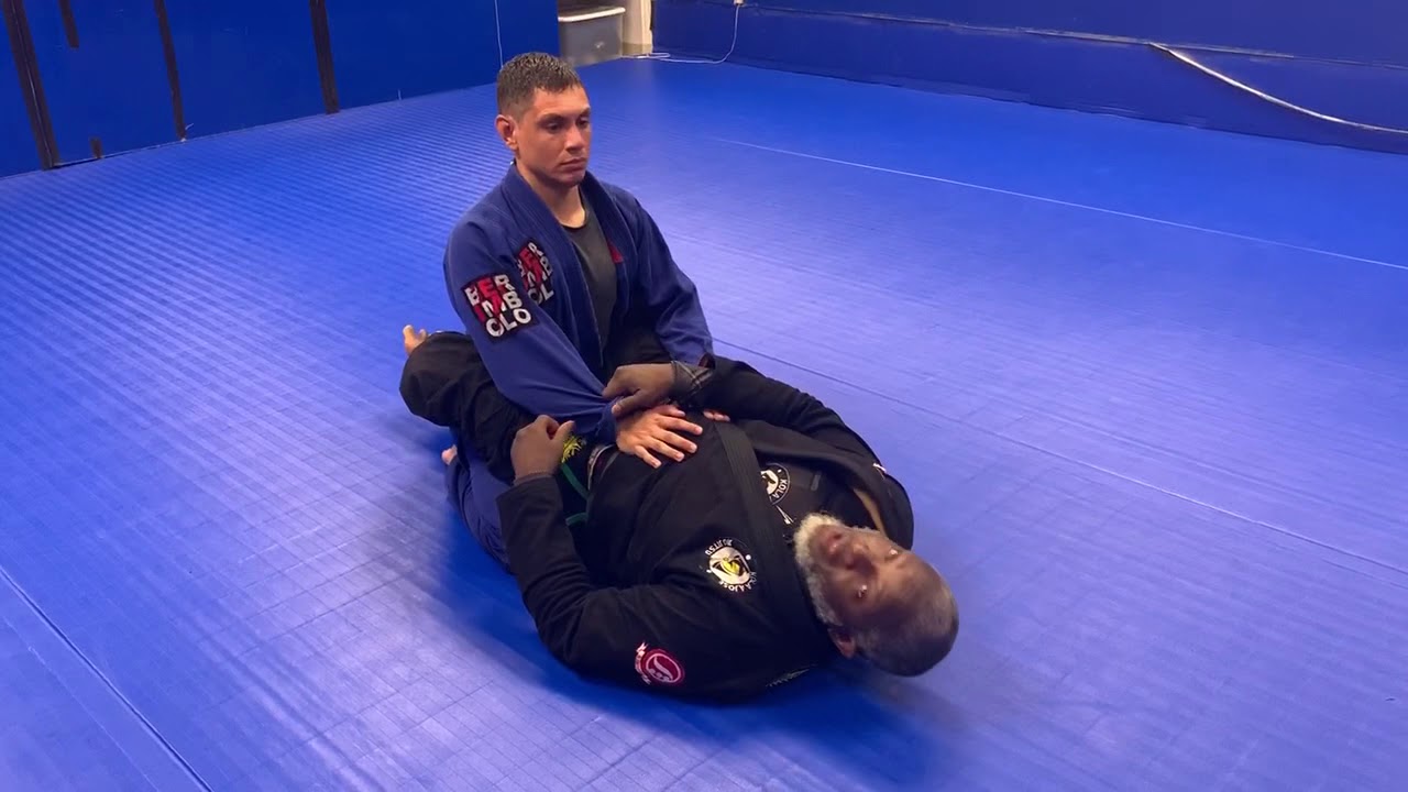 Armbar from guard - YouTube