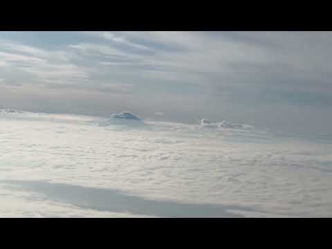 空から　今日の富士山  2024/04/30  今日も横田空域を遠回りしたのか房総半島から羽田に。心から日本を取り戻したいと思います。負けません。応援よろしくお願い申し上げます。