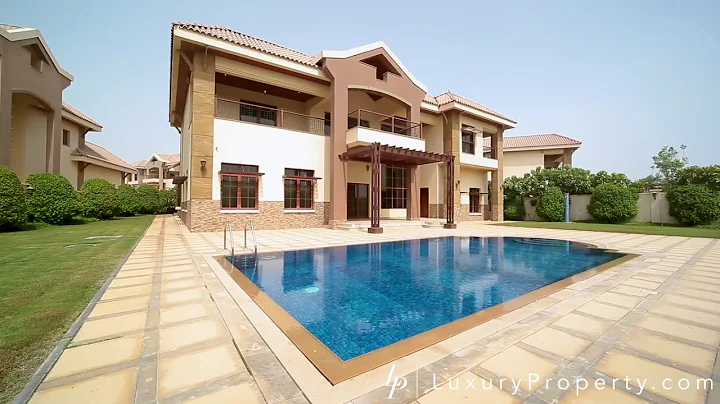 Beautiful Waterfront Mansion In Jumeirah Islands
