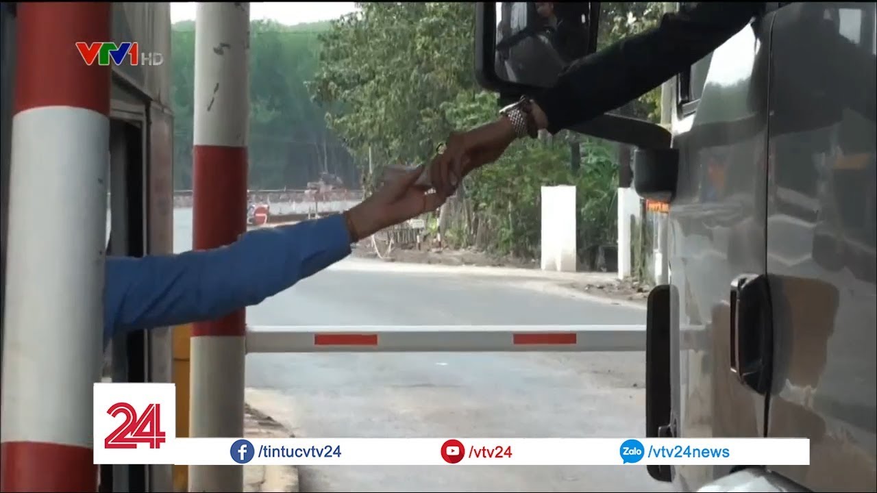 ⁣Tình trạng trạm thu phí quá dày tại Bình Phước | VTV24