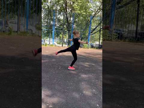 Лето и разминка идеально подходят друг другу 😃 #figureskating #спорт #sports #skating