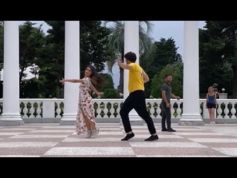 песня девочка танцуй всем годам назло. текст песни девочка танцуй. девочкатанцуйартикасти. песня девочка танцуй всем годам назло. артик и асти девочка танцуй слова.