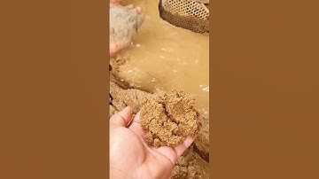 chước khi khoan giếng cho gia đình hãy sem vi deo để biết cách phân biệt lớp cát nhiễm sắt