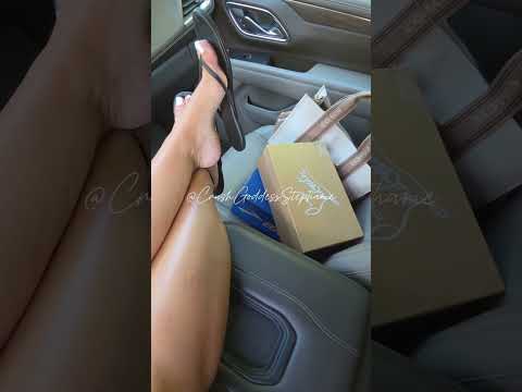 a good Wednesday 🫠 #goddess #foot #feet #highheels #pedicure #asmr #crush #legs #redheels