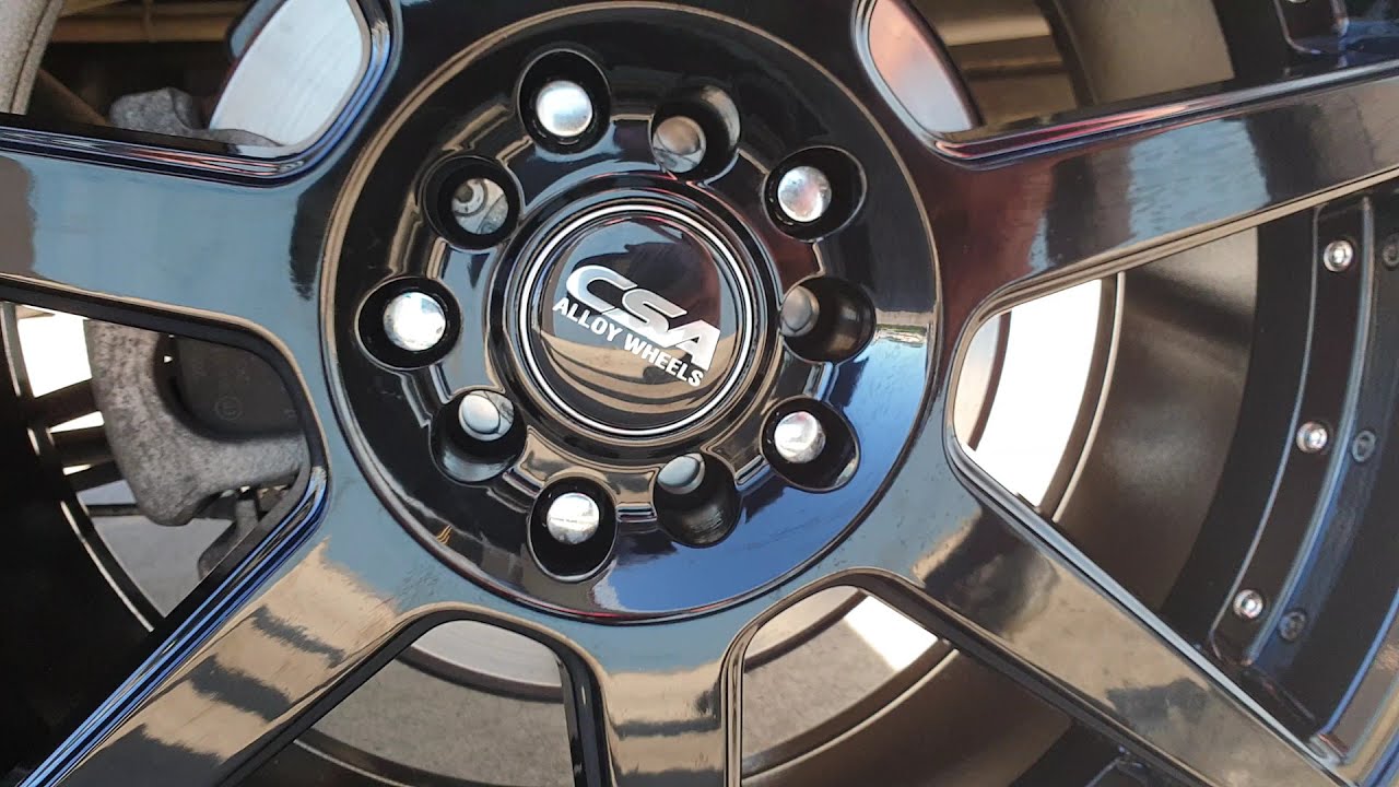 Volkswagen Caddy fitted with CSA Hornet rims walk around