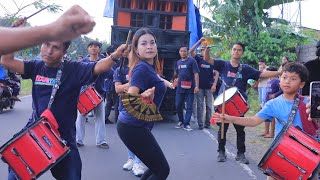 Download Lagu VIRAL!! Goyangan Penari Cantik Ini Bikin GAGAL FOKUS! Sound System Horeg Bikin Jalanan BERGETAR! MP3