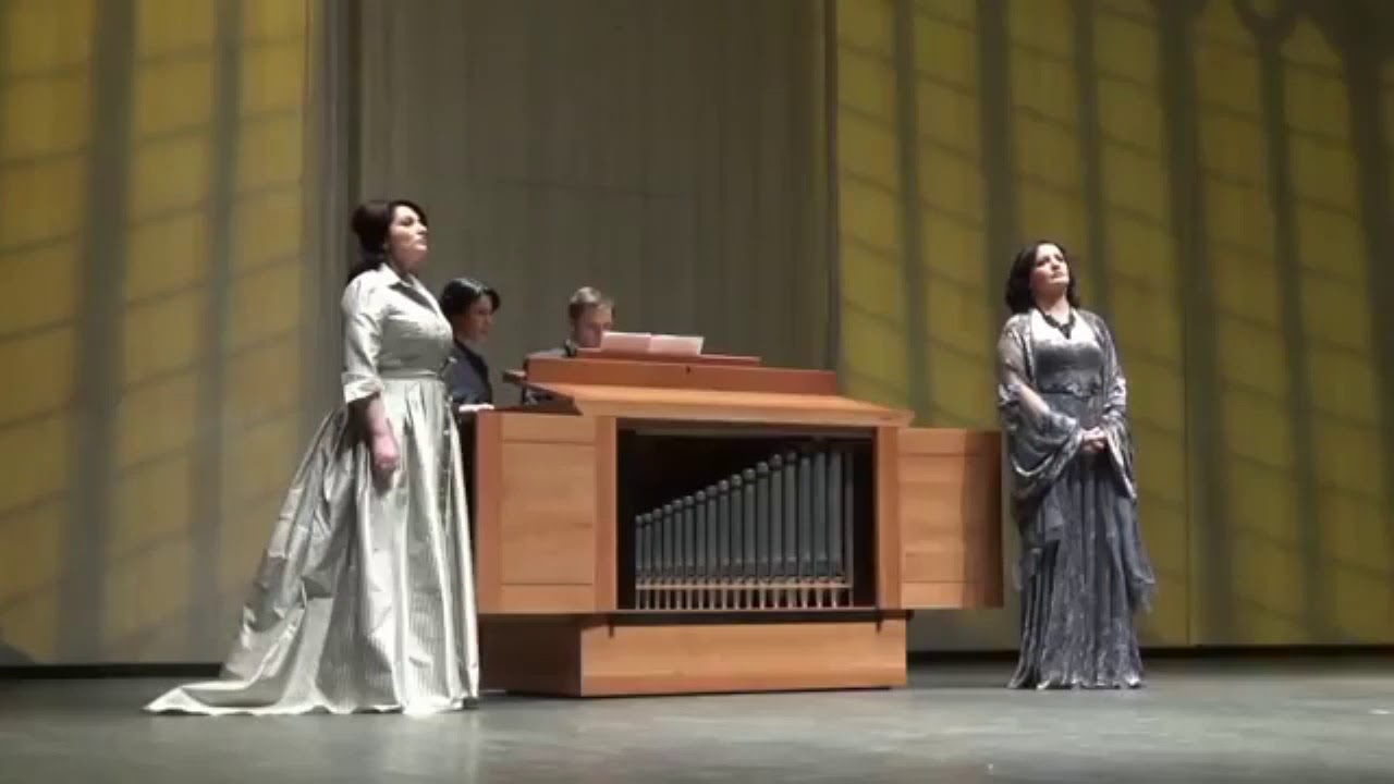 Хибла Герзмава, Алиса Гицба - \"Шьышь нани\" - YouTube