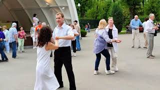 Сюзанна Танцы в парке Горького Май 2021 Харьков