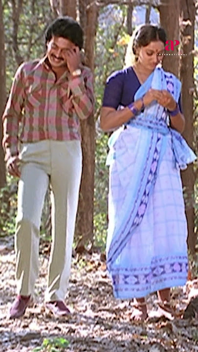 Nee Azhagaa paadura azhagaavum pesra #trendingshorts #mohan #mellathirandhathukadhavu #radha #amal