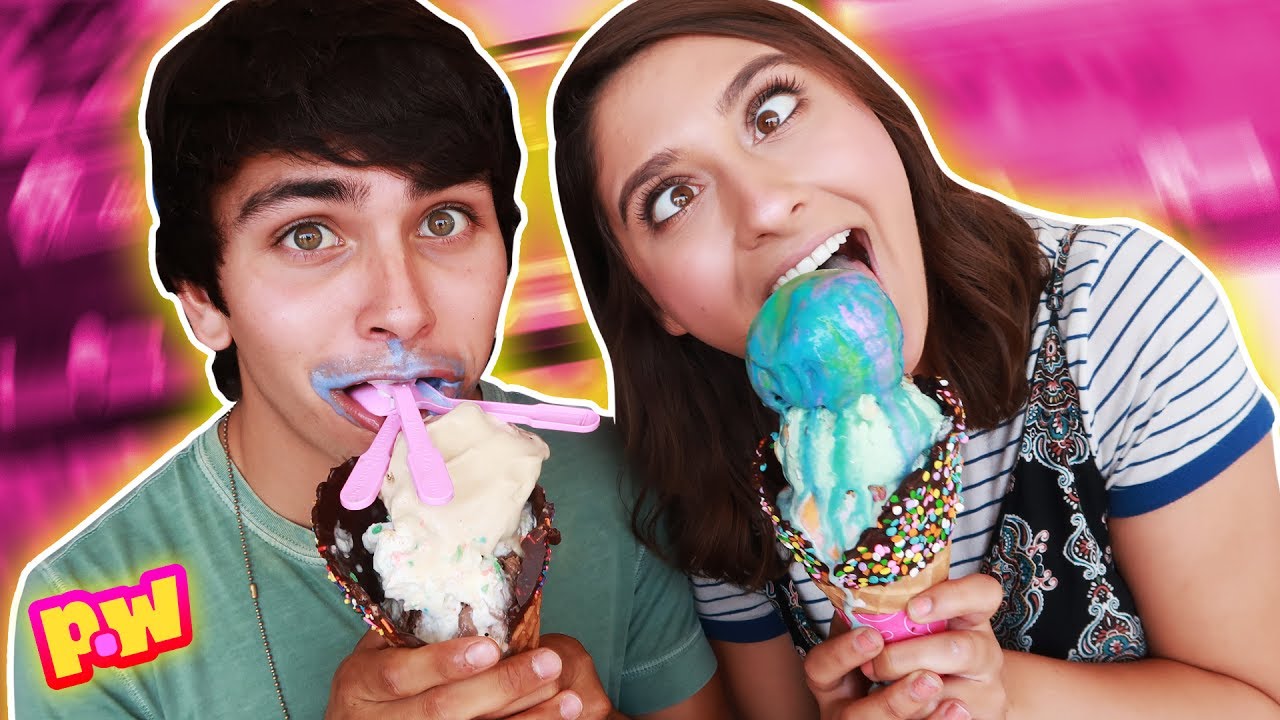 ICE CREAM CHALLENGE! Taste test of all 31 ice cream flavors at Baskin ...