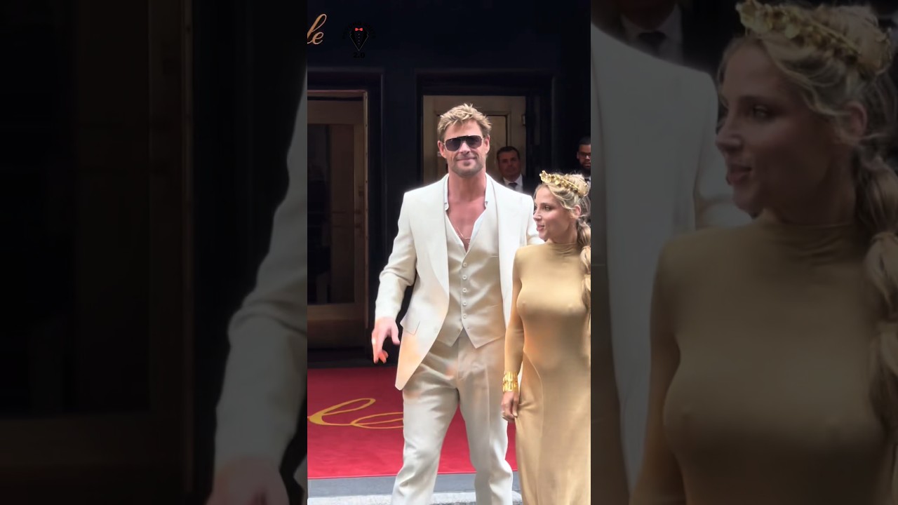 Chris Hemsworth With His Wife 