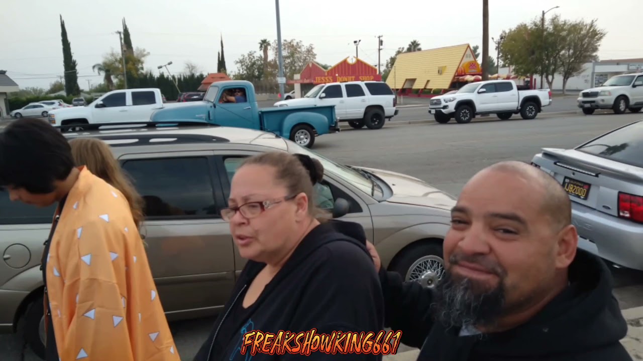 TRUNK OR TREAT LOYAL FAMILIA CAR CLUB. BAKERSFIELD,CA. YouTube