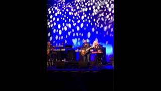 Cyndi Lauper & Rob Thomas - Time after time live at the Beacon Theater - Home for the Holidays 2