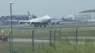 Changi airport Boeing 747-8F landing