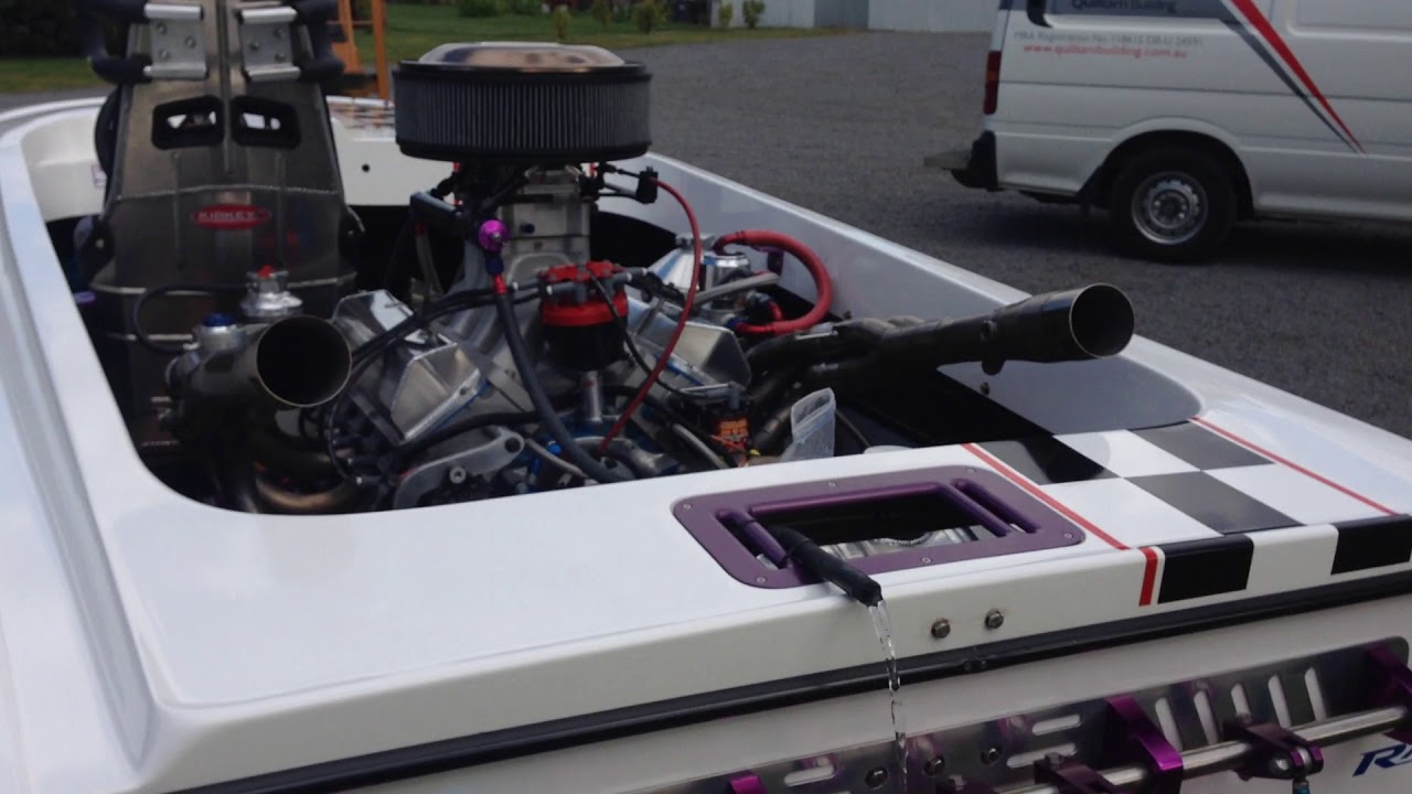 Ford Boss Race boat engine idling 5.2lt YouTube