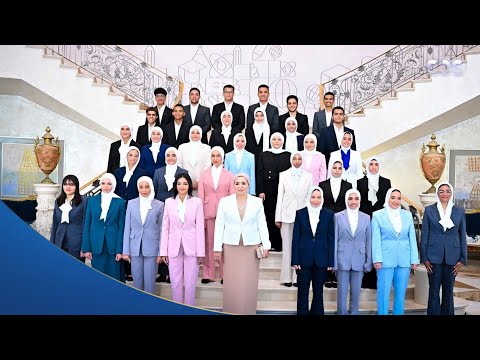 السيدة انتصار السيسي تشارك في فعالية فني وأفتخر لتكريم خريجي التعليم الفني