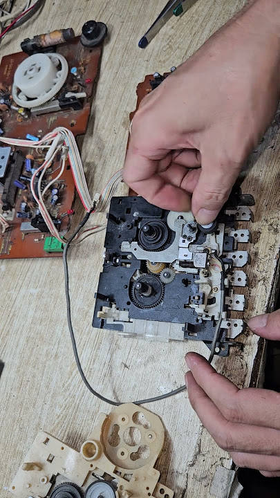 Repair the cassette mechanism #cassetteplayer