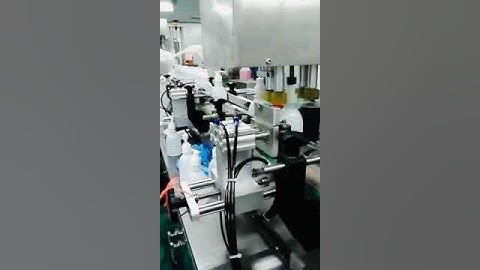 Pump caps screw capping machine inline type shampoo bottles capper