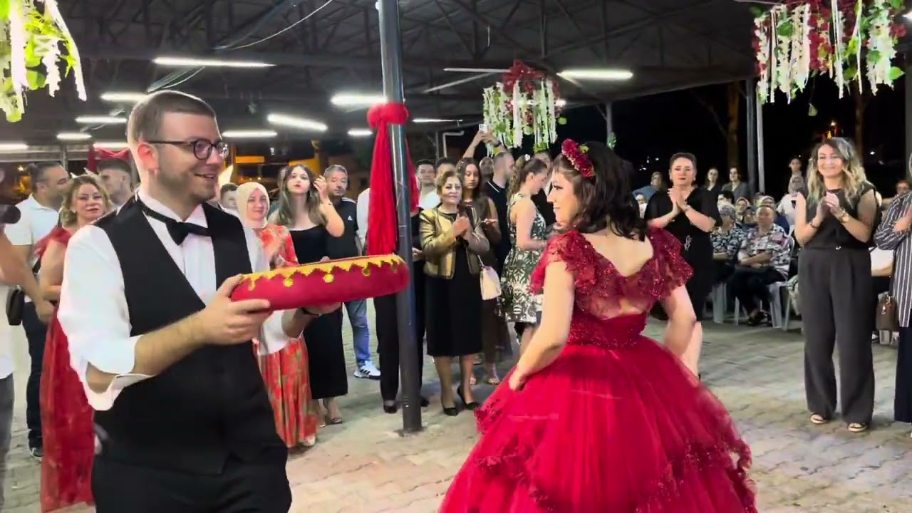 Mustafa Kömür’ün kızının kınasından.