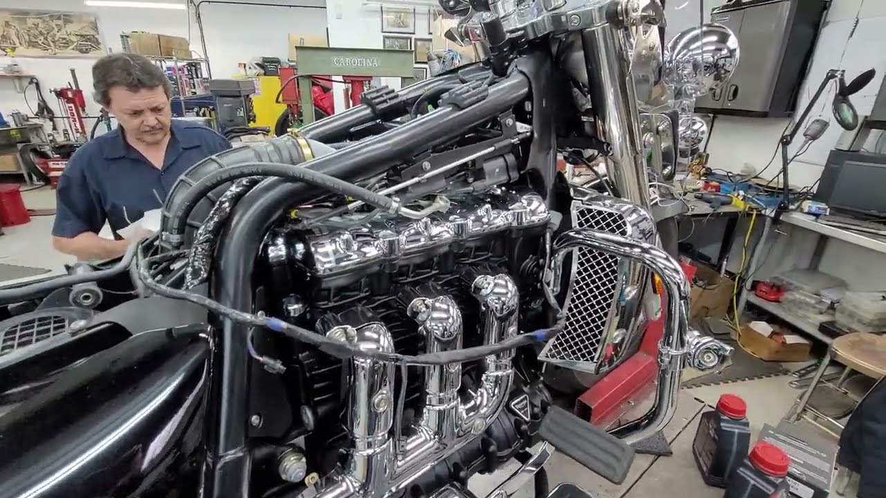 TRIUMPH ROCKET III INTAKE AND SECONDARY MODIFICATION WITH K&N AIR
