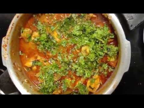 Indian style chicken curry for beginners and bachelors