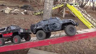 Backyard Trail Park - Two Guys Playing with RC 4x4 Trucks - Vaterra & Traxxas