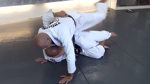 How to do the Backstep Half Guard Pass