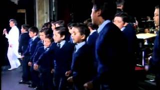 Juan Gabriel:  Popurrí Con Los Niños de la Escuela Semjase.