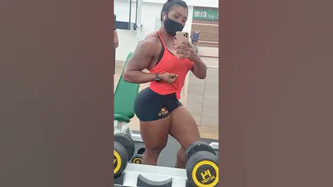 Muscle girl flex super Biceps and abs